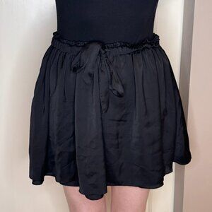 NEW Aritzia (Talula) - Black Satin Mini Skirt - Medium